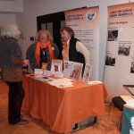 Im Gespräch am Stand des SHV-FORUM GEHIRN