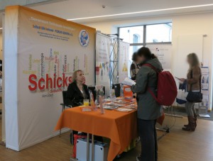 Gespräch am Stand des SelbstHilfeVerband - FORUM GEHIRN e. V.